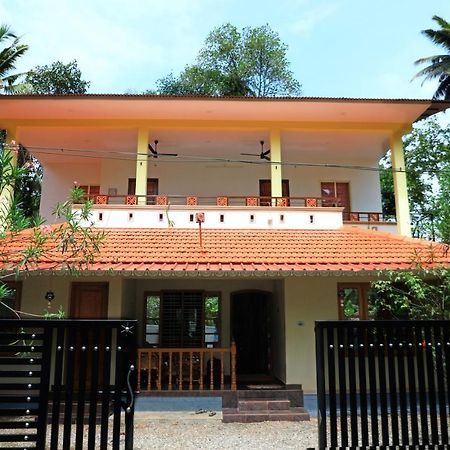 Munroe Vision Panakkattu Homestay Mundrothuruth 外观 照片